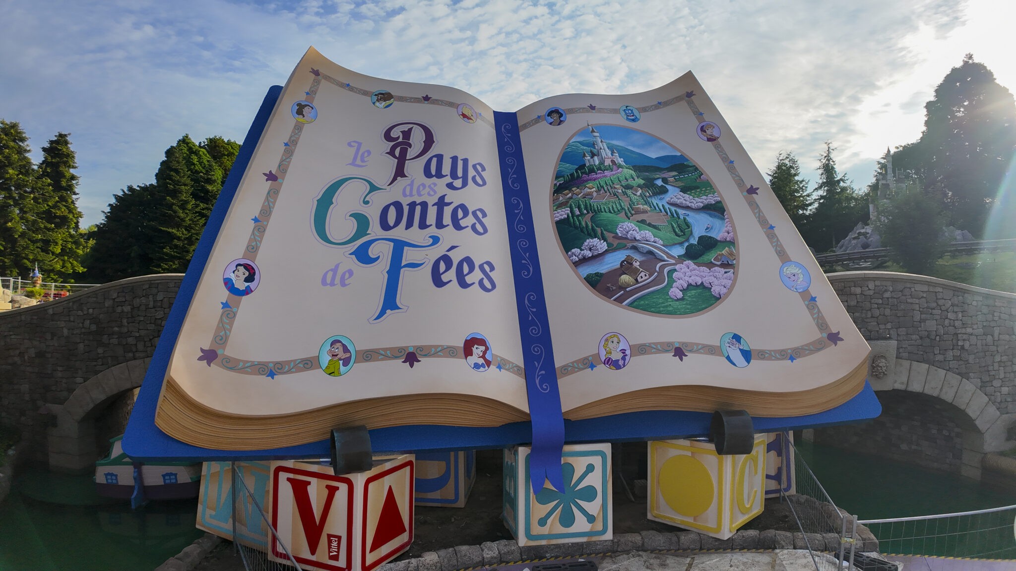 Réouverture du Pays des contes de fées à Disneyland Paris Le Lutécien Shop