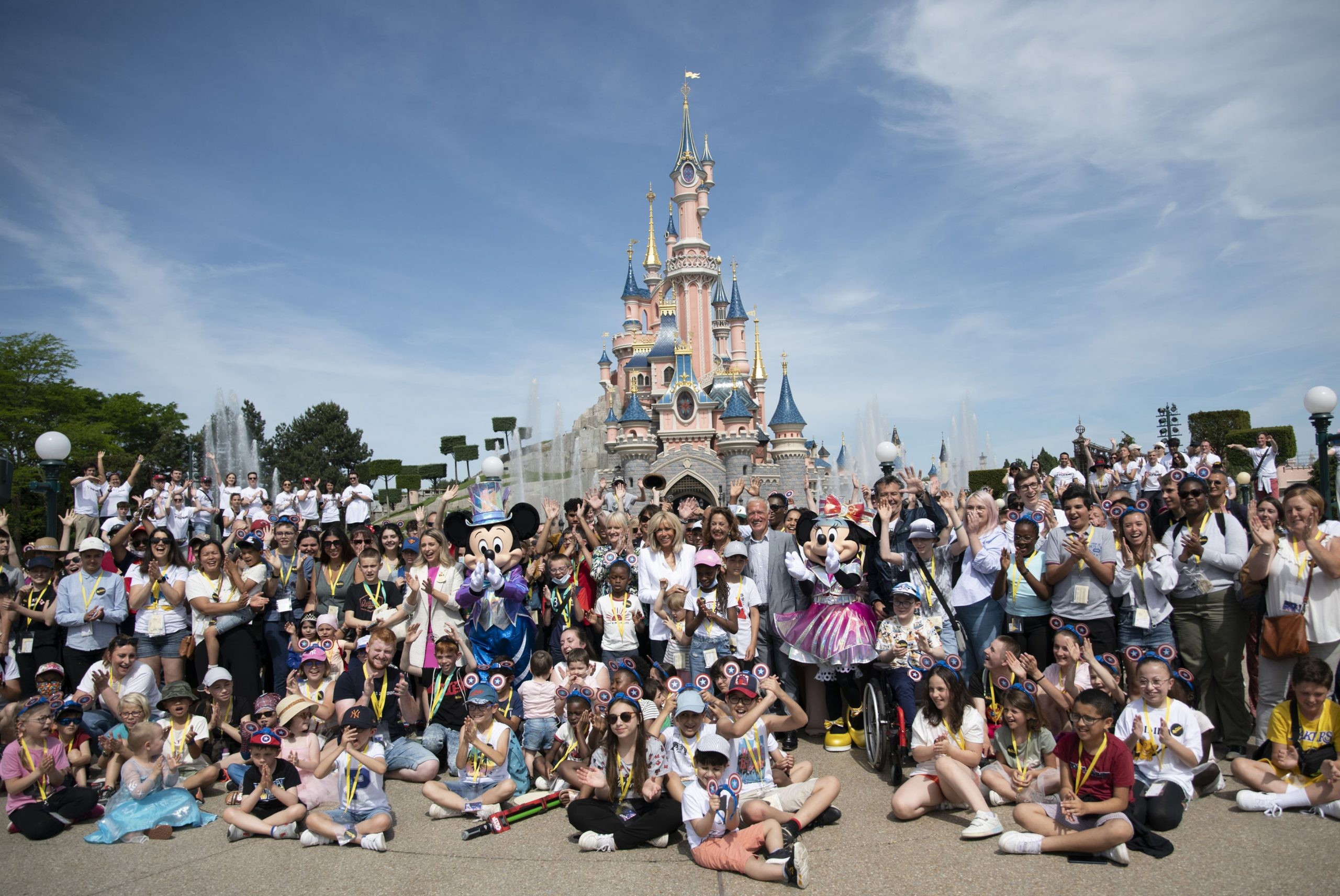 Une journée exceptionnelle pour 500 enfants à Disneyland Paris Le Lutécien Shop